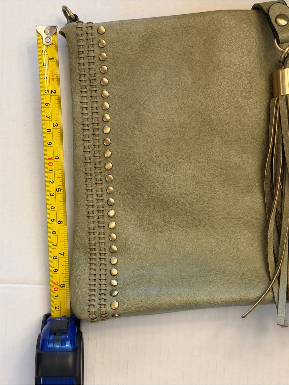 🌿 Jen & Co Olive Fringe Crossbody & Clutch Bag with Stud Accents 🌿 - Picture 12 of 13